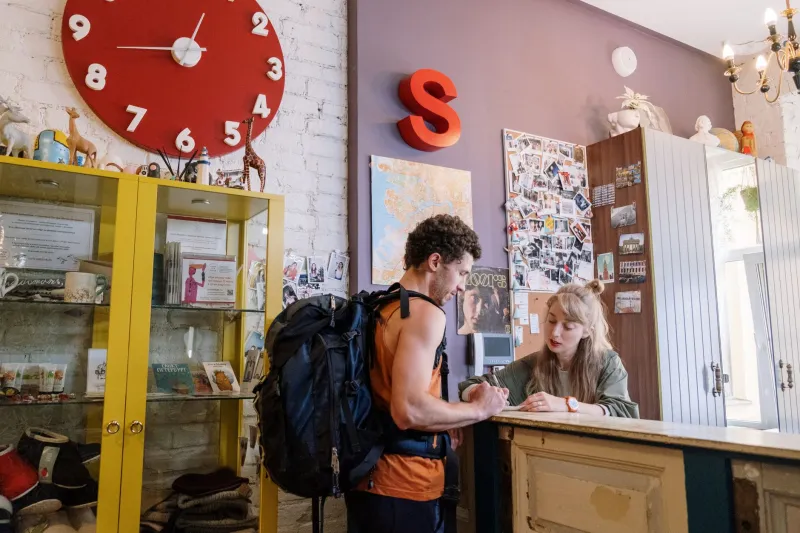 Don't Get Burned: How to Decode a Hostel Listing Before You Hit Book