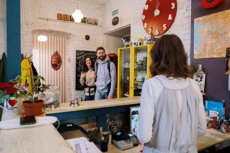 Tuesday Is the New Friday: How Shifting Your Travel Days Can Slash Your Hostel Bills
